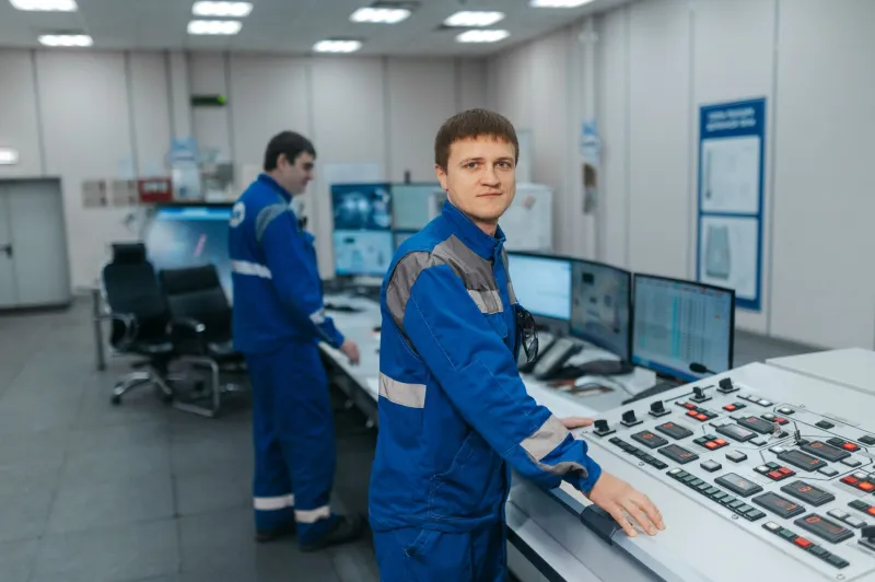 Ausfallzeiten minimieren: Präventive Wartung und Predictive Maintenance im direkten Vergleich